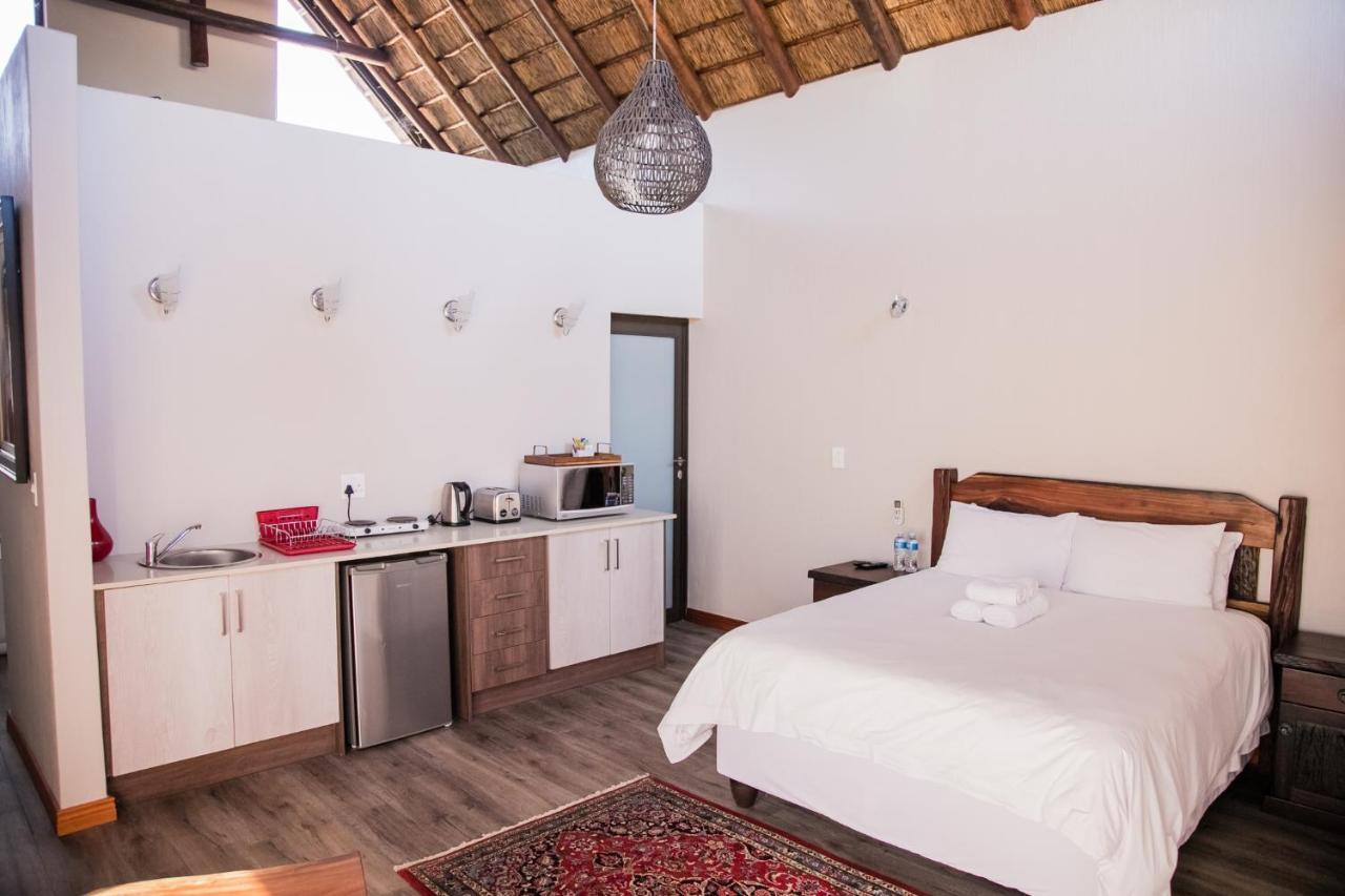 Kuwisa Lodge Bela-Bela Bagian luar foto